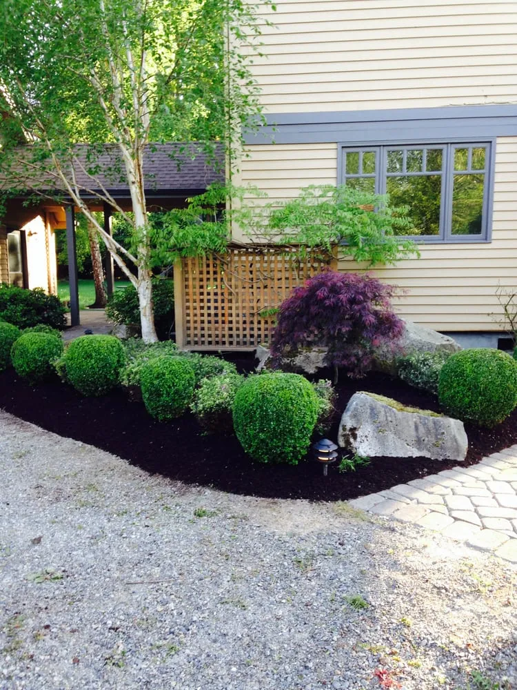 Custom residential landscaping experts serving Vashon, WA - Paco's Landscaping