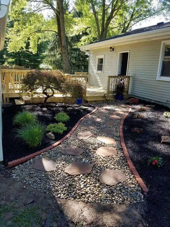 Affordable yard maintenance in Dayton, OH - Pacos Lawn care Service