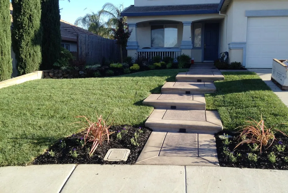 Custom landscape design for residential properties in Brentwood, CA by Padilla Group