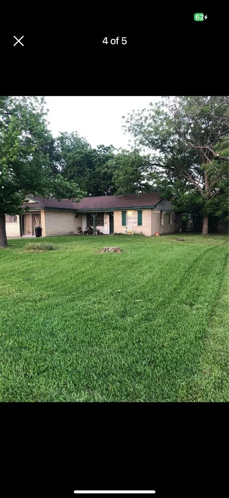 Local yard maintenance experts serving Campbell, TX - Padilla Lawn Care and Landscaping