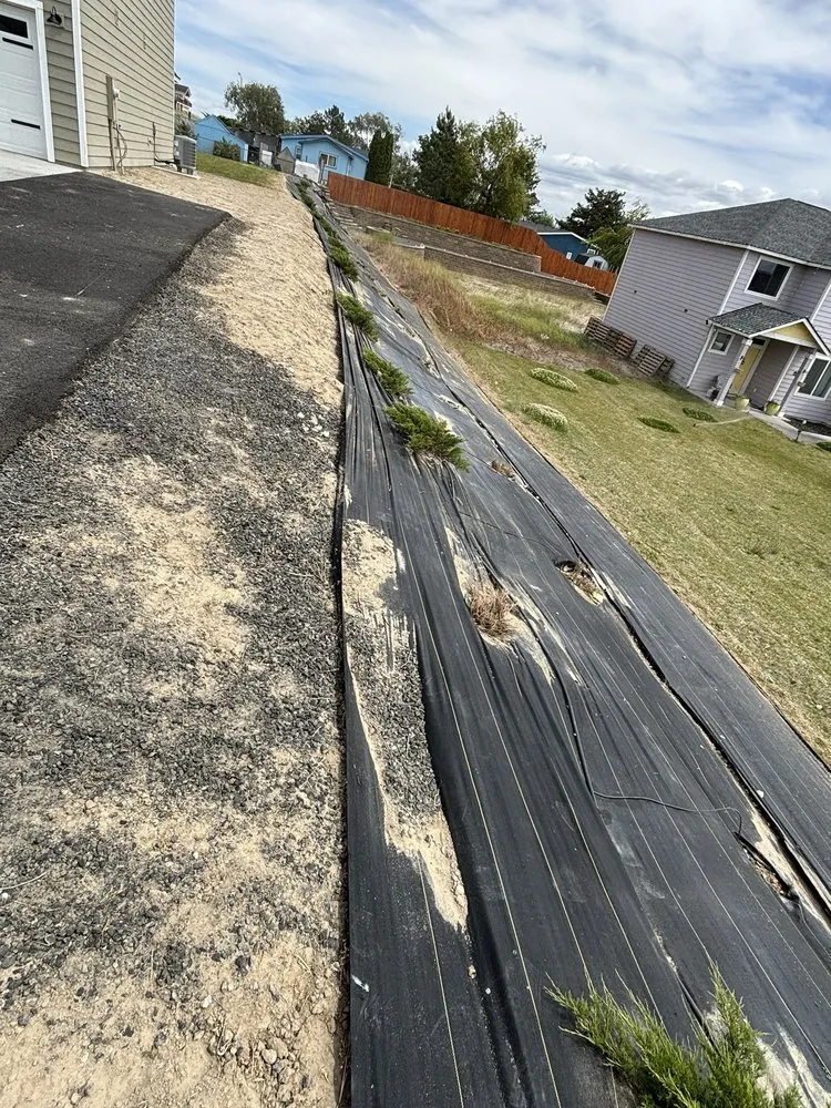 Professional lawn mowing service experts serving Moses Lake, WA - Padilla Lawn Care