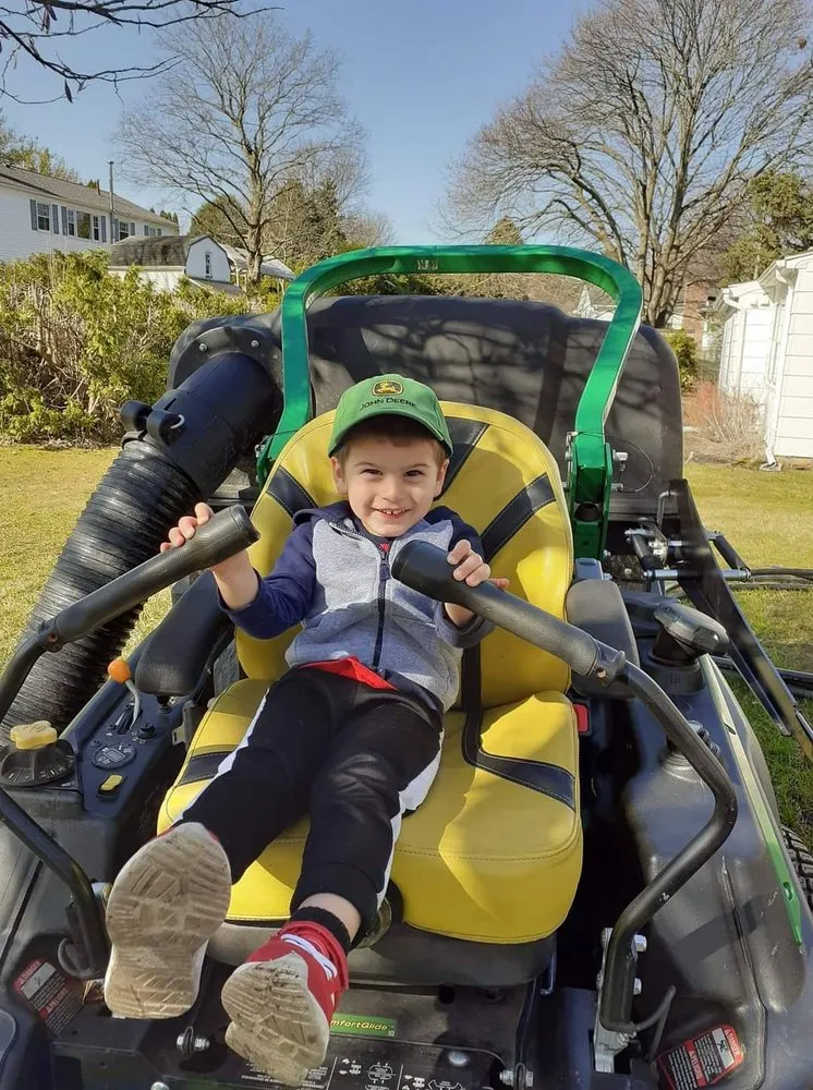 Trusted lawn mowing service in West Henrietta, NY by Pahuta Lawn Care