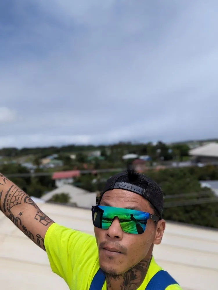 Top-rated lawn mowing service experts serving Hilo, HI - Pair Queens