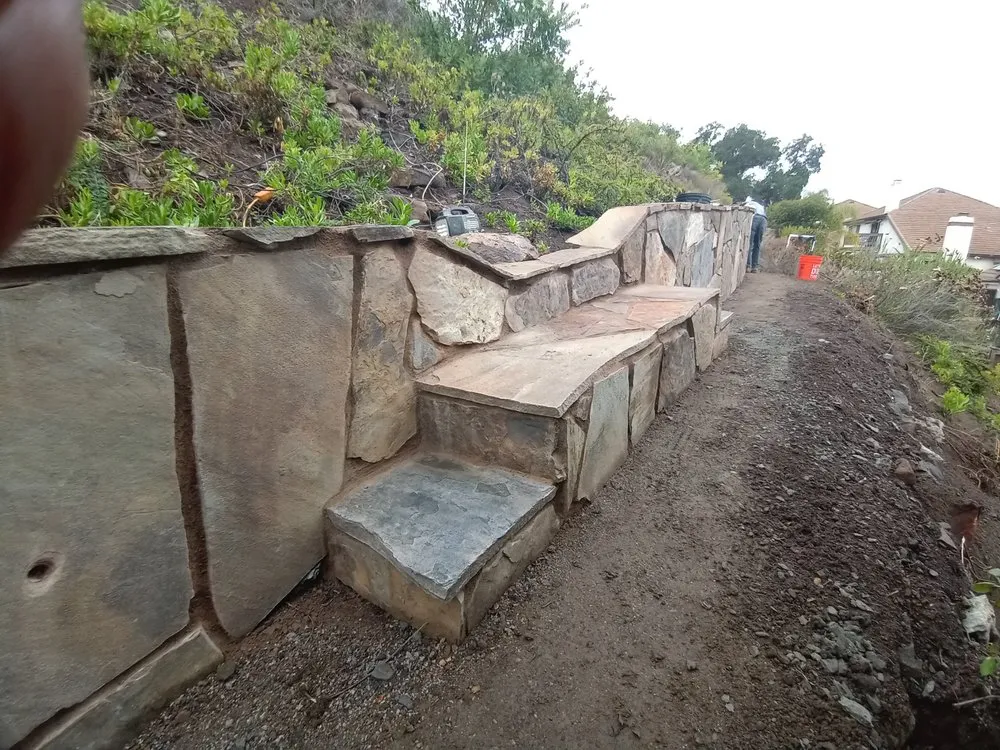 Custom yard cleanup service experts serving San Fernando, CA - Paisajes Perfectos Design & Build