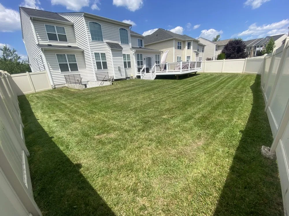 Professional yard maintenance near you across Woodbridge, VA - Palacios landscaping