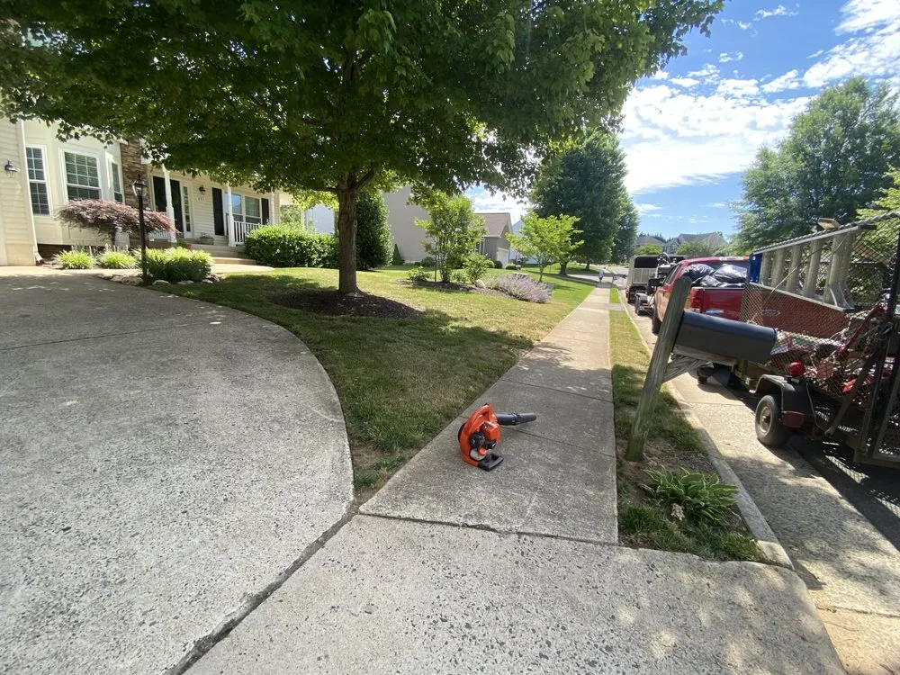 Expert lawn care service experts serving Woodbridge, VA - Palacios landscaping