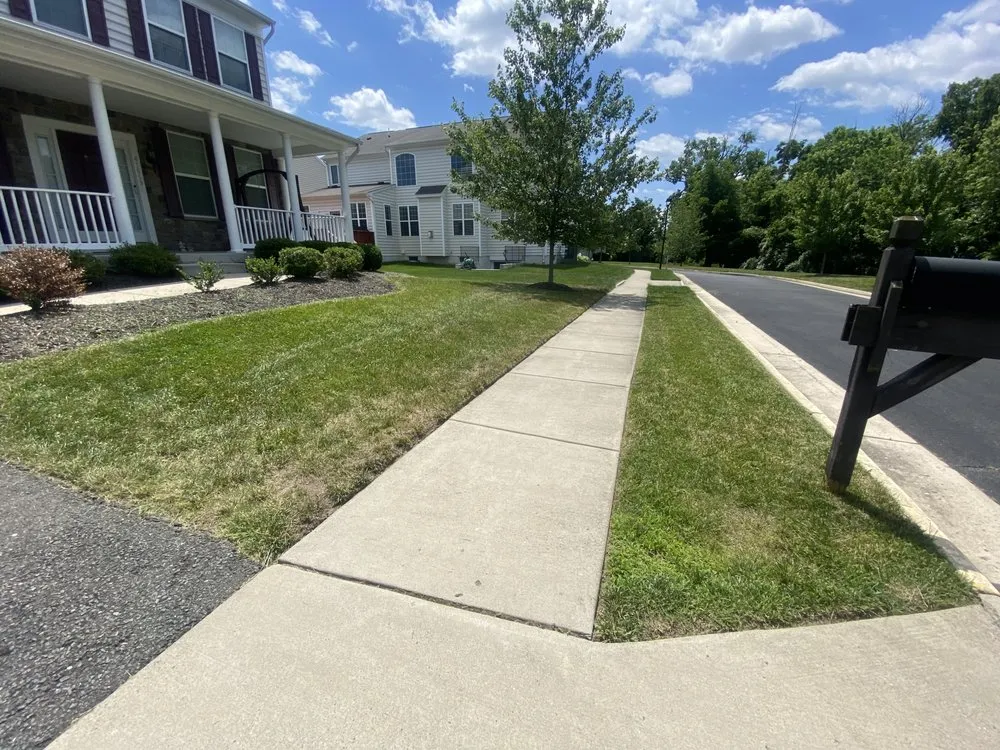 Reliable landscaping services experts serving Woodbridge, VA - Palacios landscaping