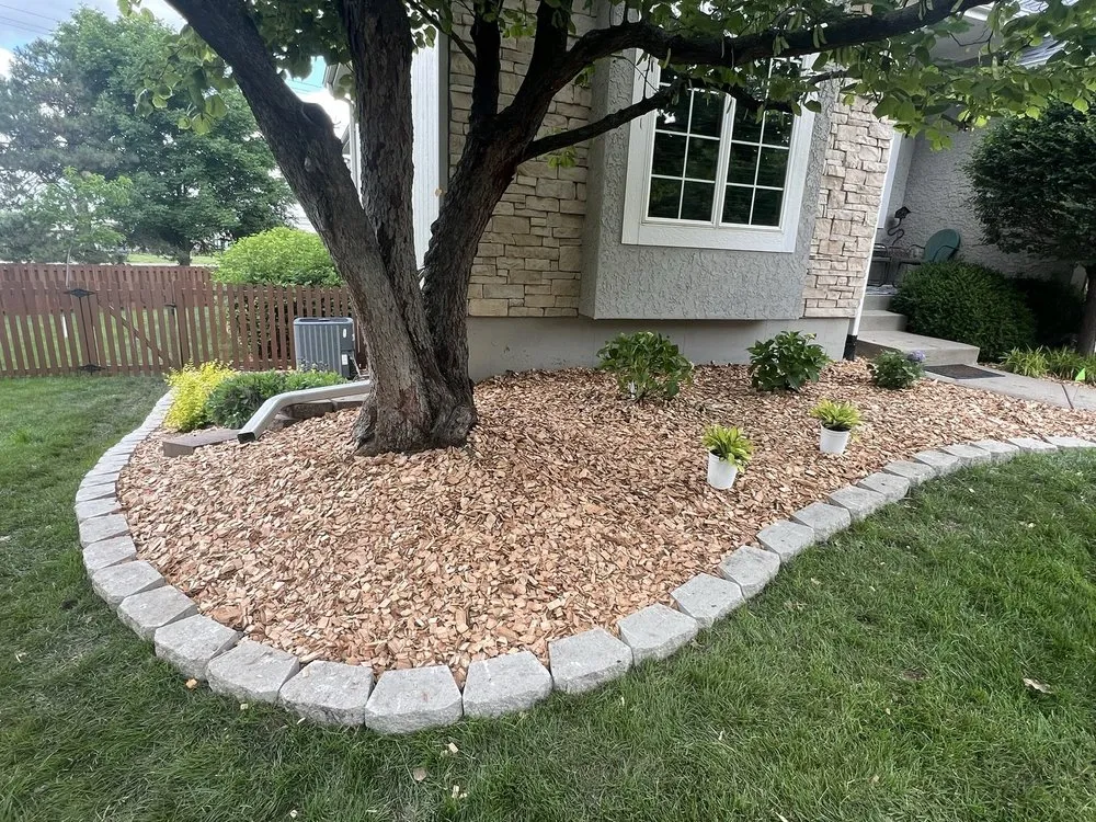 Reliable lawn mowing service in Olathe, KS by Palatial Lawn & Landscape