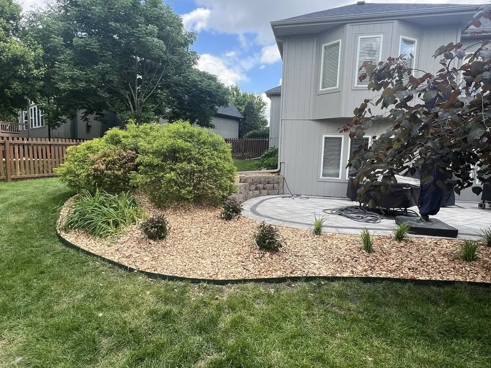 Affordable lawn mowing service experts serving Olathe, KS - Palatial Lawn & Landscape