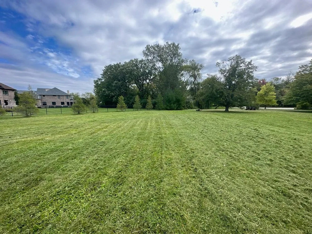 Professional garden landscaping near you in Palatine, IL by Palatine Elite Lawn Care