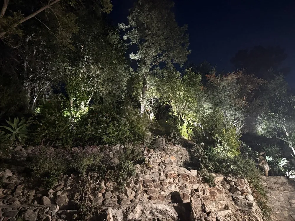 Top-rated lawn mowing service in Los Angeles, CA - Pali Coast