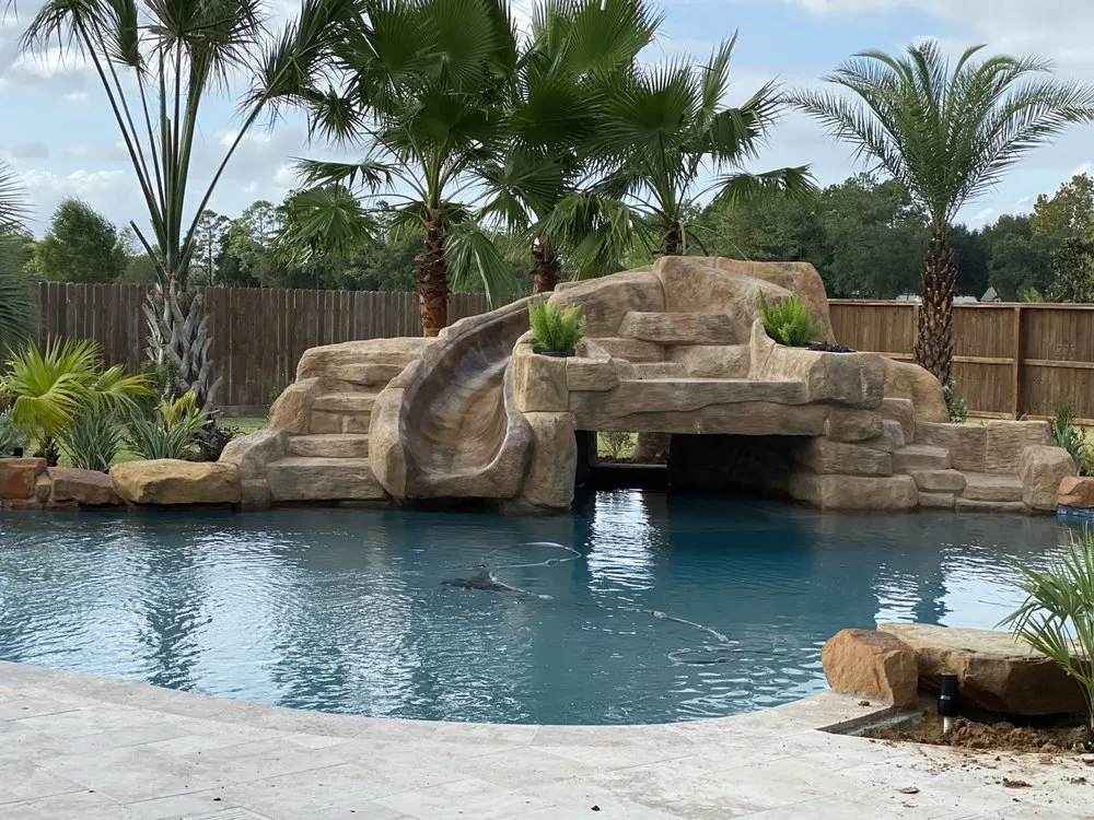 Reliable yard cleanup service with custom design in Waller, TX by Palm & Trees Landscape