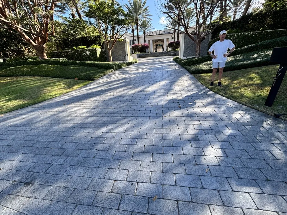 Affordable yard cleanup service experts serving Palm Beach Gardens, FL - Palm Beach Contracting Services