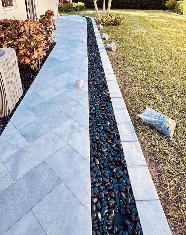 Trusted lawn mowing service in Palm Beach Gardens, FL - Palm Beach Contracting Services