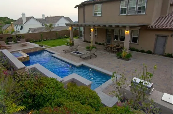 Professional yard maintenance experts serving Palm Desert, CA - Palm Desert Landscaping Service