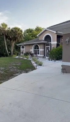 Palm Dogs Landscaping