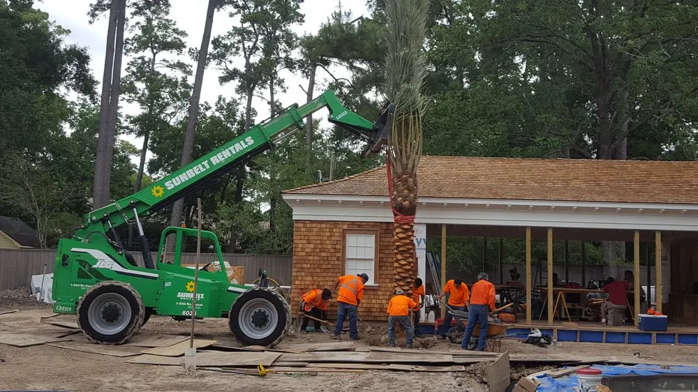 Top-rated landscaping services experts serving Sugar Land, TX - Palm Professionals Tropical Nursery