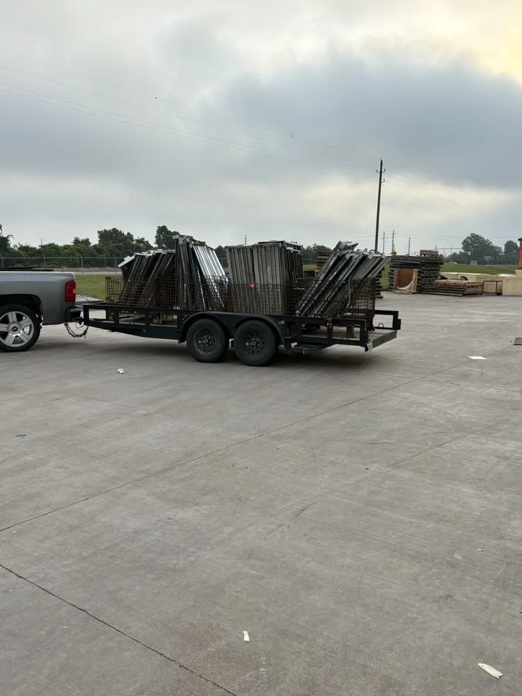 Local yard cleanup service experts serving Rosenberg, TX - Palmarez Removal Services