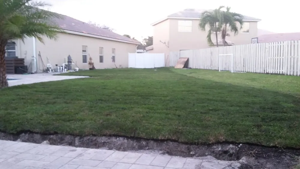 Expert outdoor landscaping in Oakland Park, FL - Palmer Bros