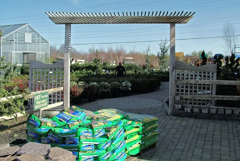 Top-rated lawn mowing service for homes across Easton, PA - Palmer Nursery