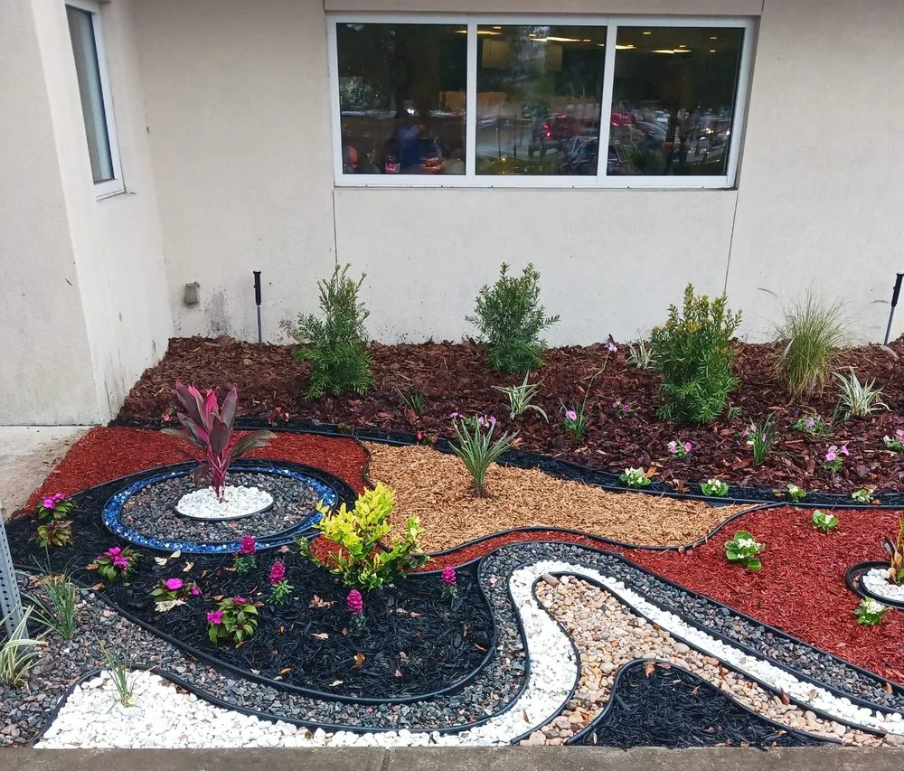 Affordable residential landscaping in Savannah, GA by Palmer's Loving Lawn's & light landscaping