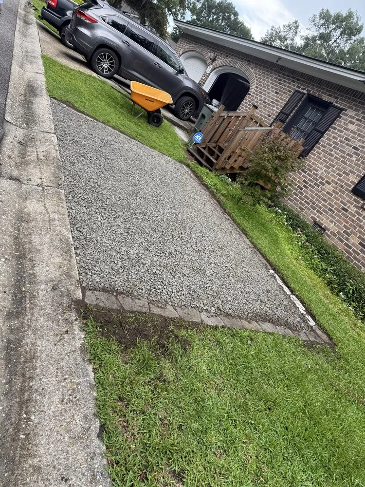 Affordable landscape design for residential properties in Hanahan, SC by Palmetto Luna Landscaping And Concrete