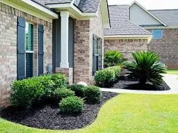 Affordable garden landscaping for beautiful yards across Elgin, SC - Palmetto Pros Lawn Care