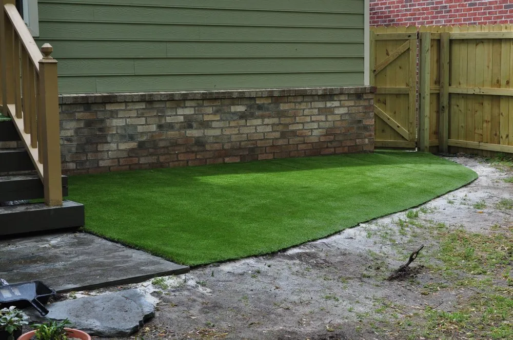 Custom outdoor landscaping experts serving Murrells Inlet, SC - Palmetto Synthetic Lawn