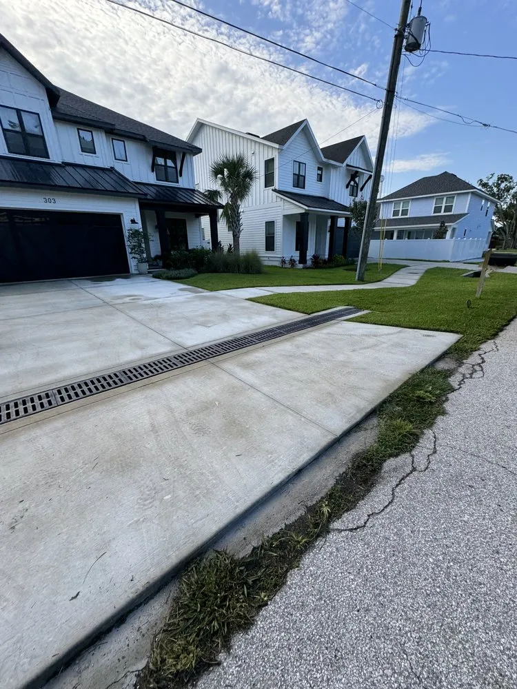 Reliable landscaping services in Tampa, FL by Palms N Shades Landscaping Solutions