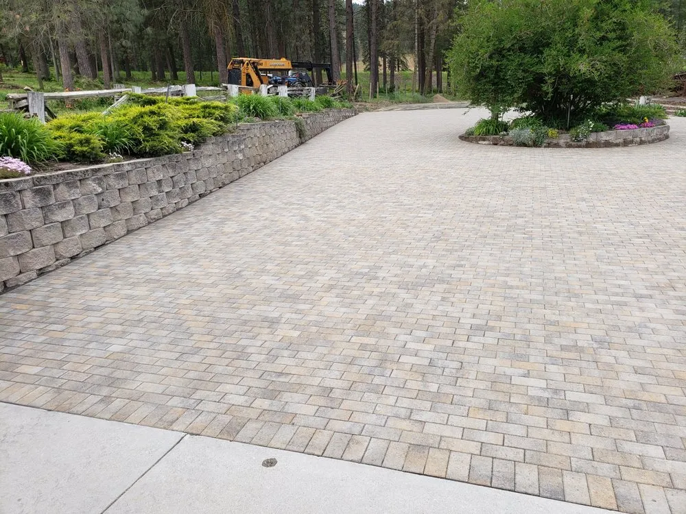 Affordable garden landscaping for year-round maintenance across Deer Park, WA - Palms Tree Service & Landscaping