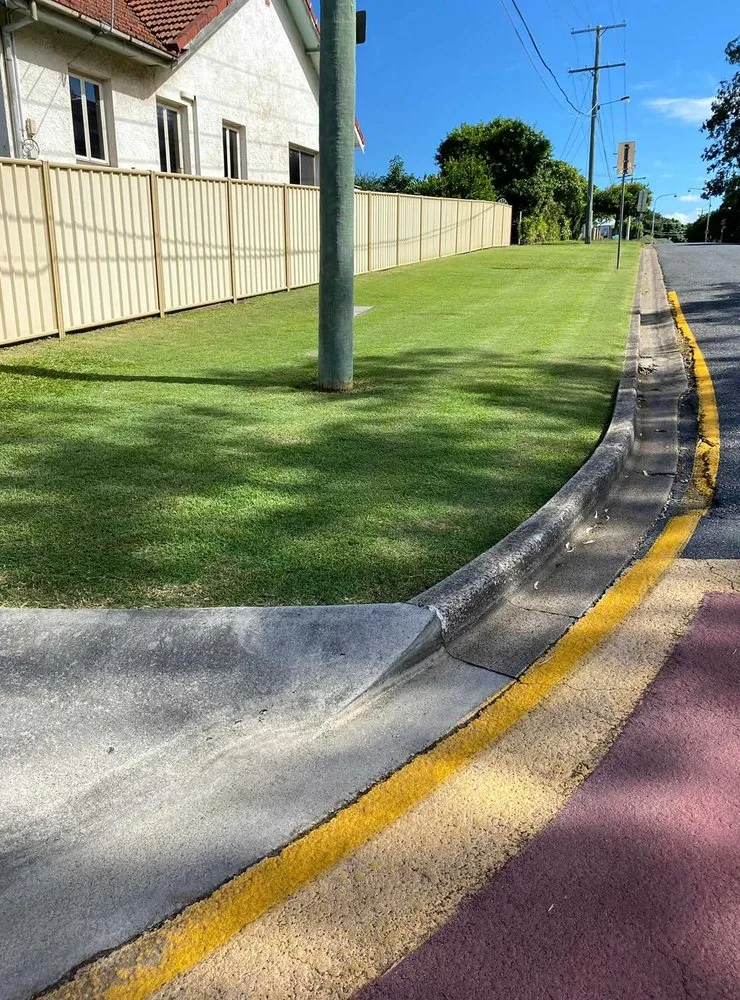 Expert landscaping services for year-round maintenance in Honolulu, HI by Palolo Lawn Care