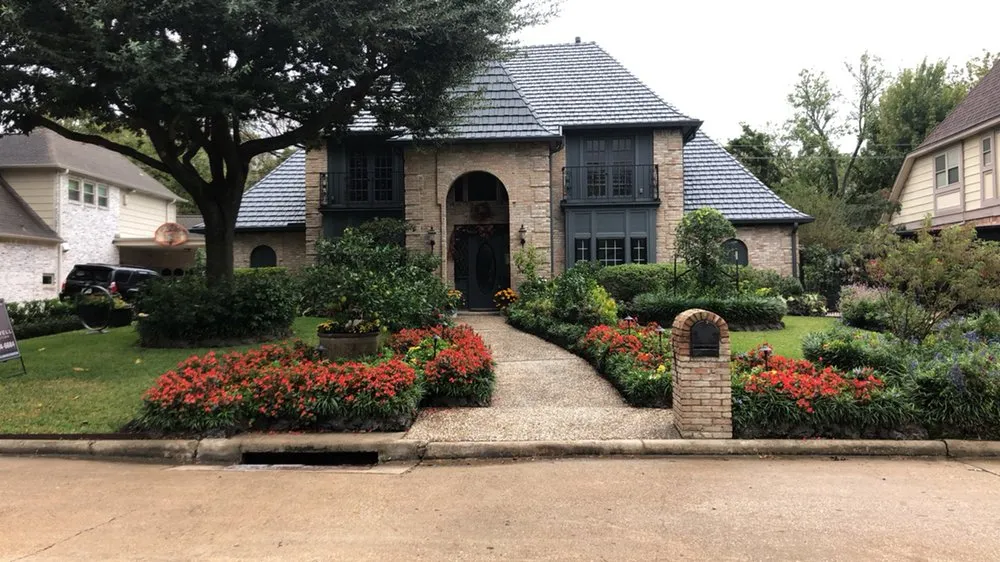 Custom yard maintenance for residential properties across Cypress, TX - Palos Landscaping