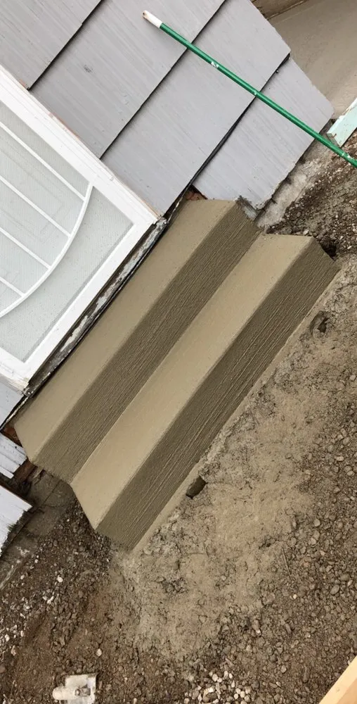 Custom yard cleanup service for beautiful yards in Tigard, OR by Pamas Complete Concrete And Landscape