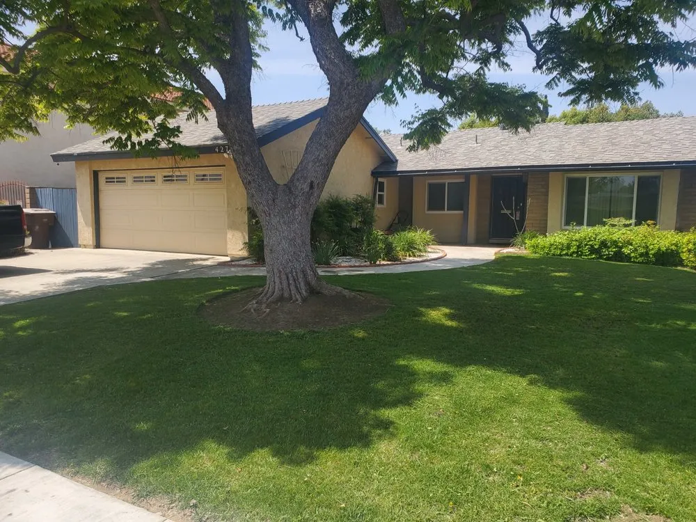 Reliable garden landscaping in Anaheim, CA by Pampa Lawn & Garden Care