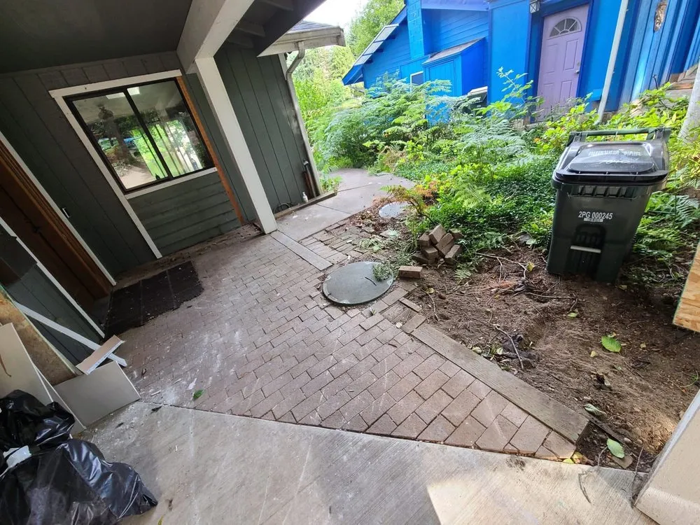 Professional landscaping services in Covington, WA by Panda Stylin