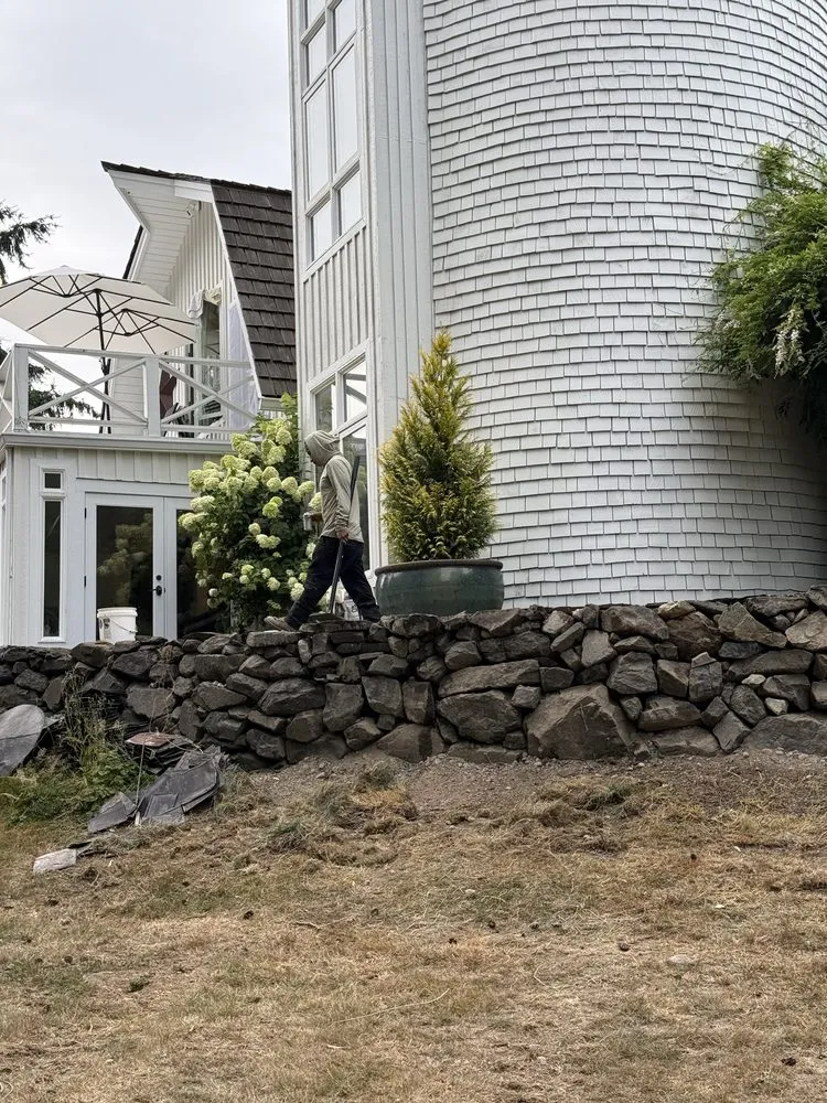 Expert yard cleanup service for homes in Covington, WA by Panda Stylin