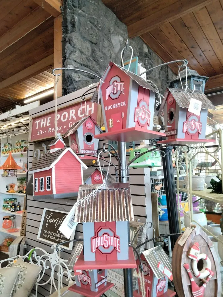 Expert lawn care service for homes across Elyria, OH - Pandy's Garden Center