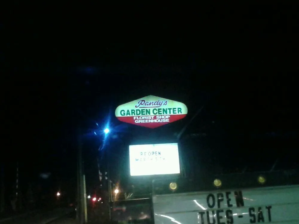 Custom landscape design experts serving Elyria, OH - Pandy's Garden Center