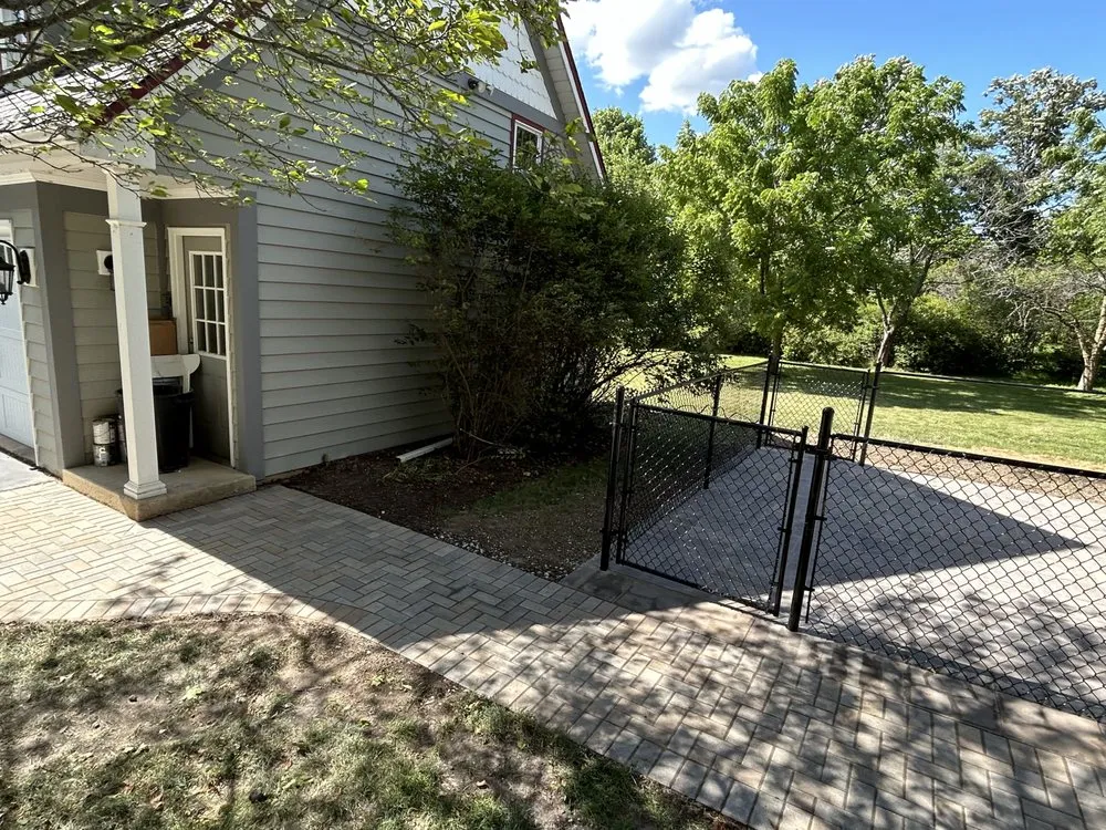 Custom residential landscaping for year-round maintenance in Elgin, IL by Panorama Fence