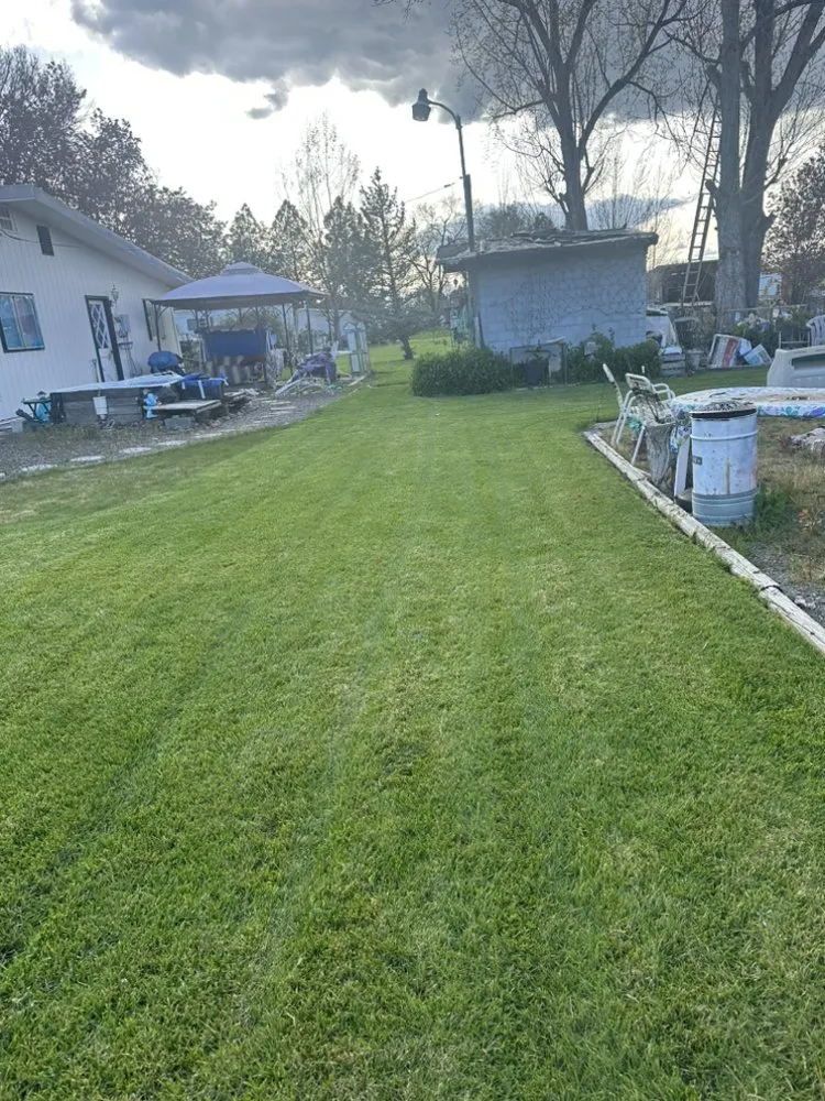 Top-rated outdoor landscaping in Eagle Point, OR by Pantherlife