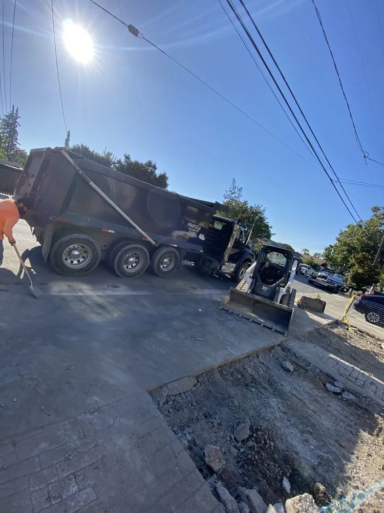 Custom landscape design experts serving San Jose, CA - Pantoja Trucking