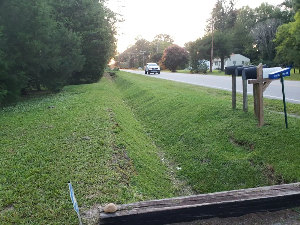 Professional yard maintenance for year-round maintenance in Roanoke Rapids, NC by Papa Joe's