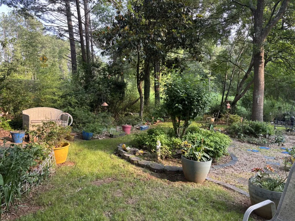 Local yard maintenance experts serving Atlanta, GA - Papa Lawn Care