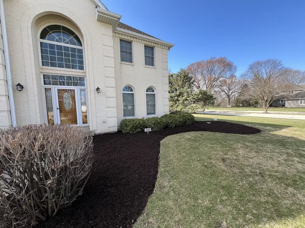 Custom garden landscaping in Joliet, IL - Papas Landscaping