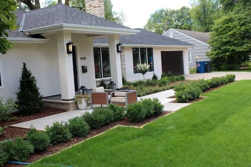 Custom landscape design in Yulee, FL - Papi's Lawn Service