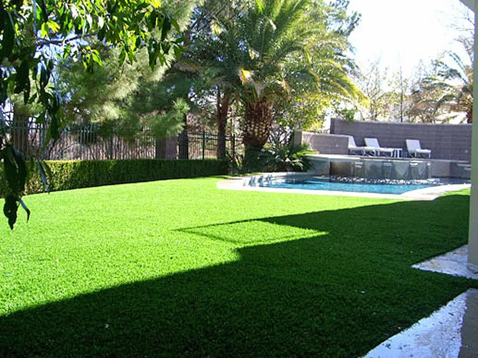 Top-rated outdoor landscaping with custom design in Yulee, FL by Papi's Lawn Service