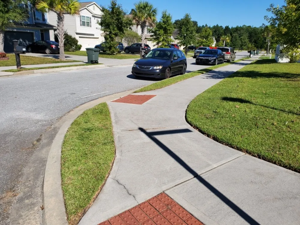 Local yard maintenance in Hinesville, GA - Pappy's Happy Lawnscaping Services