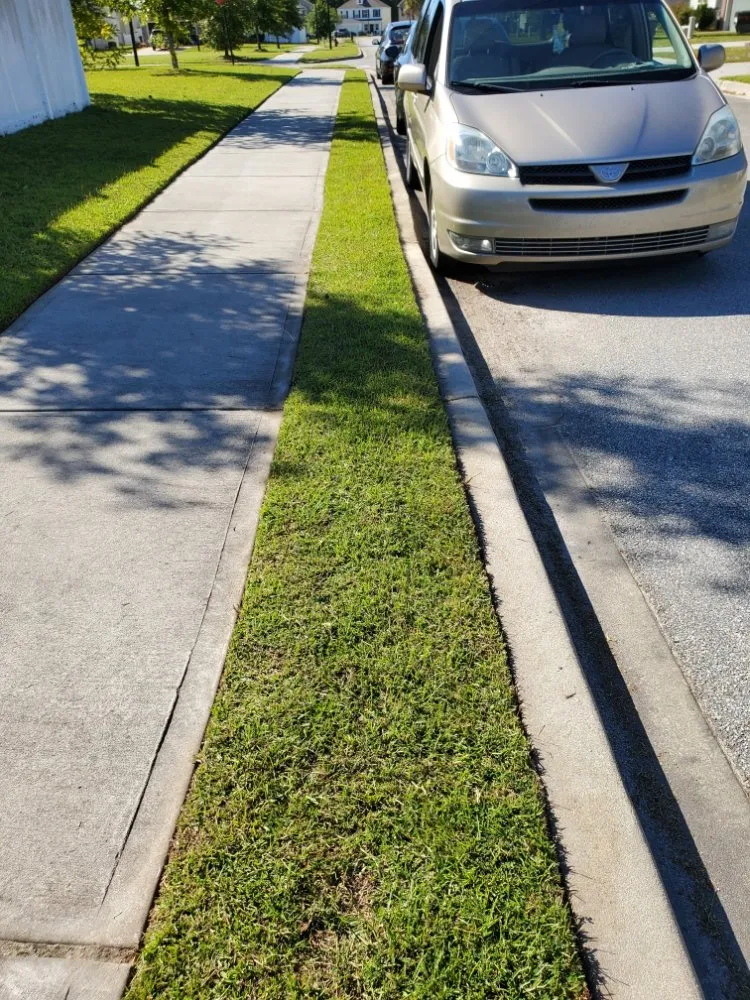 Top-rated lawn mowing service for year-round maintenance across Hinesville, GA - Pappy's Happy Lawnscaping Services