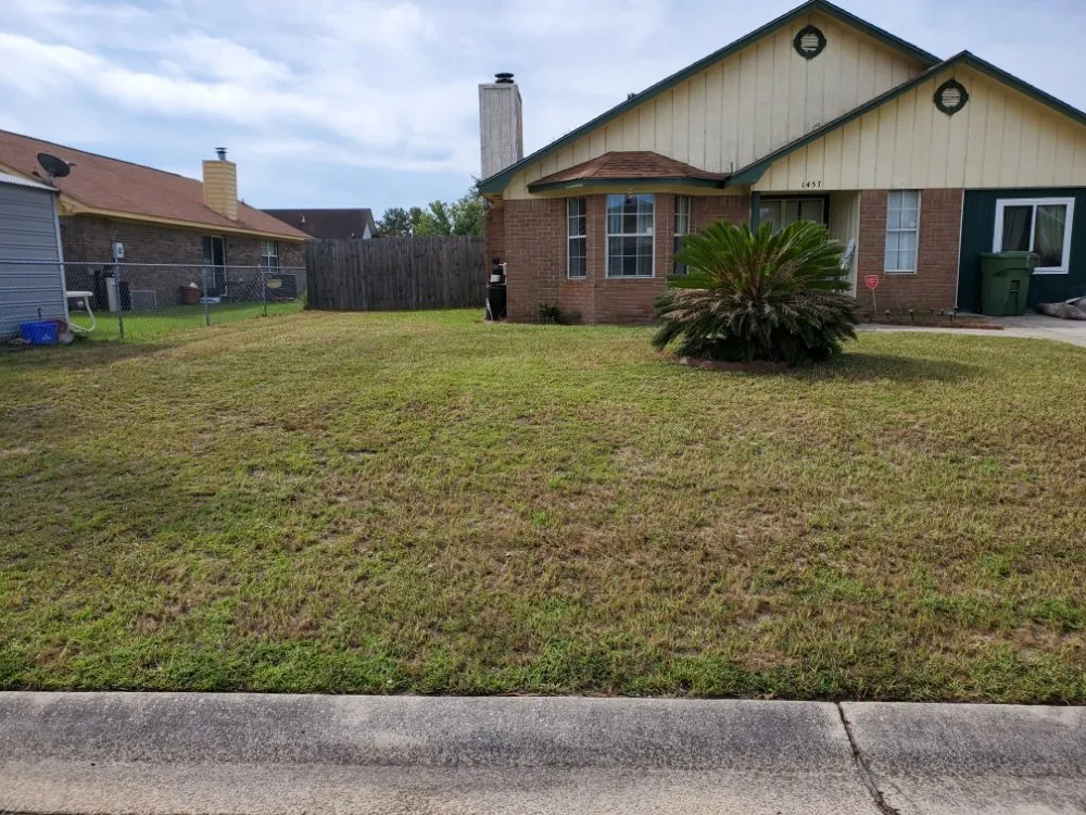 Professional garden landscaping near you in Hinesville, GA by Pappy's Happy Lawnscaping Services