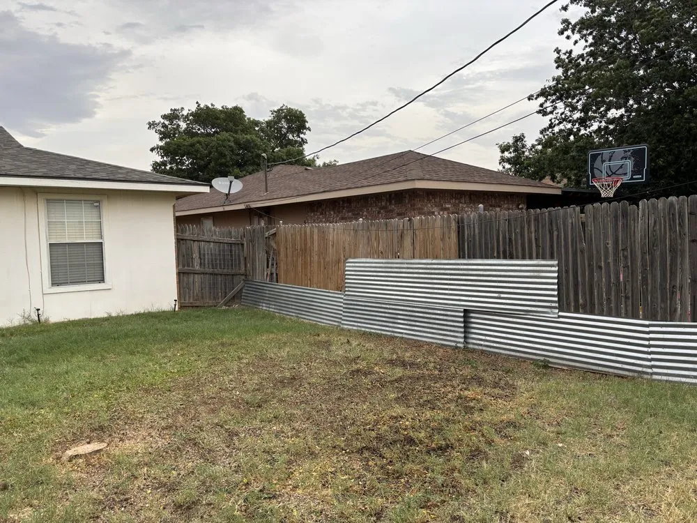 Professional yard maintenance for beautiful yards in Odessa, TX by Par 3 Landscaping & Tree